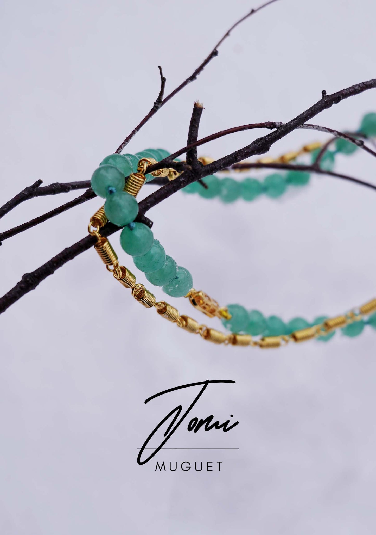2 Ways - Natural green stones and gold plated spring necklace